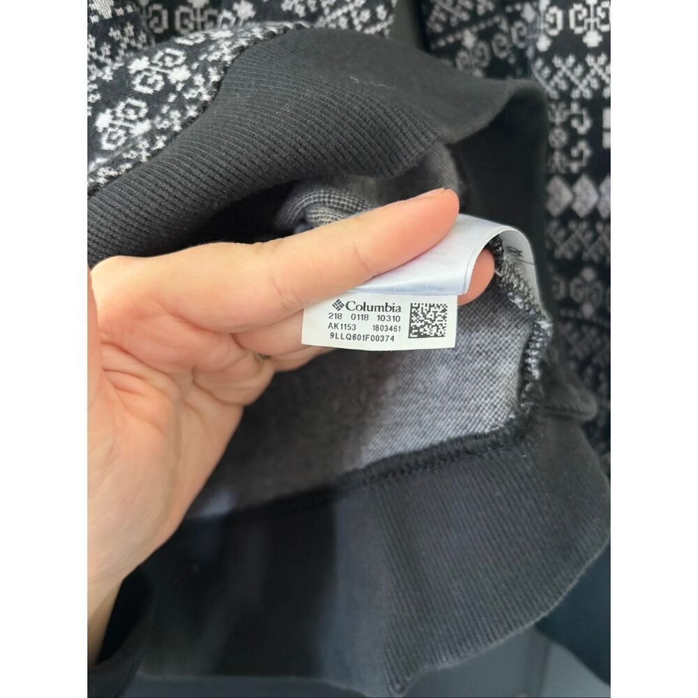 Columbia Sportswear Women’s V-Neck Sweater Size Small - Picture 3 of 5